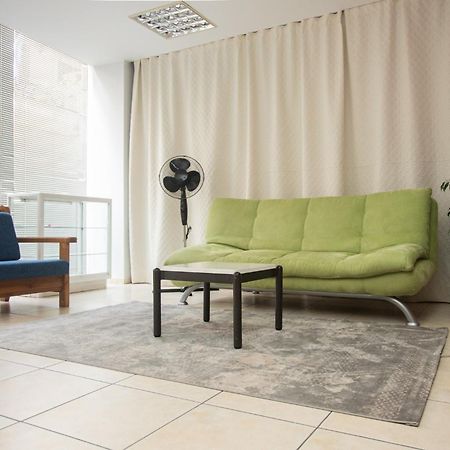 Comfort 2 Minutes From The Metro أثينا المظهر الخارجي الصورة