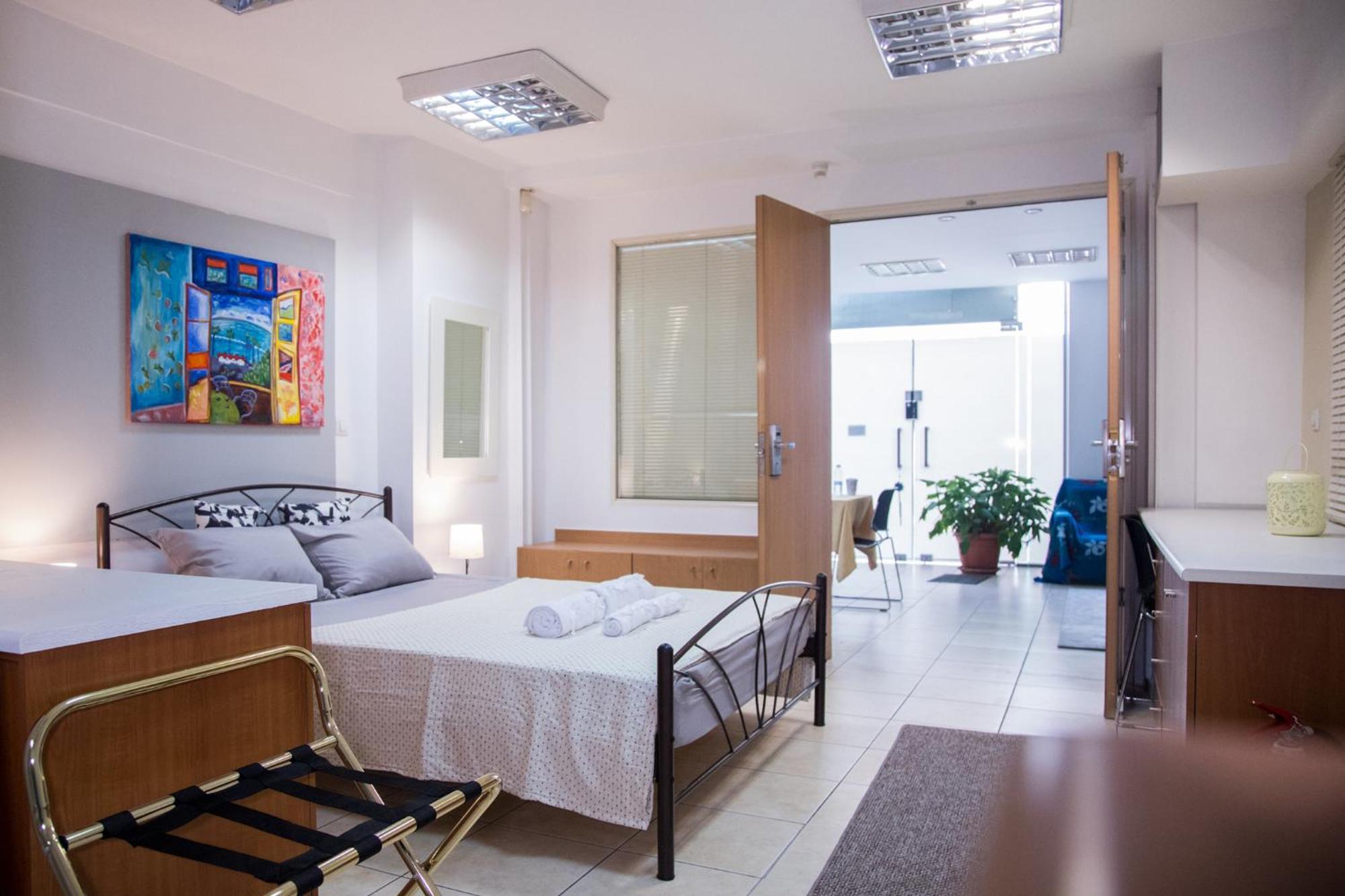 Comfort 2 Minutes From The Metro أثينا المظهر الخارجي الصورة